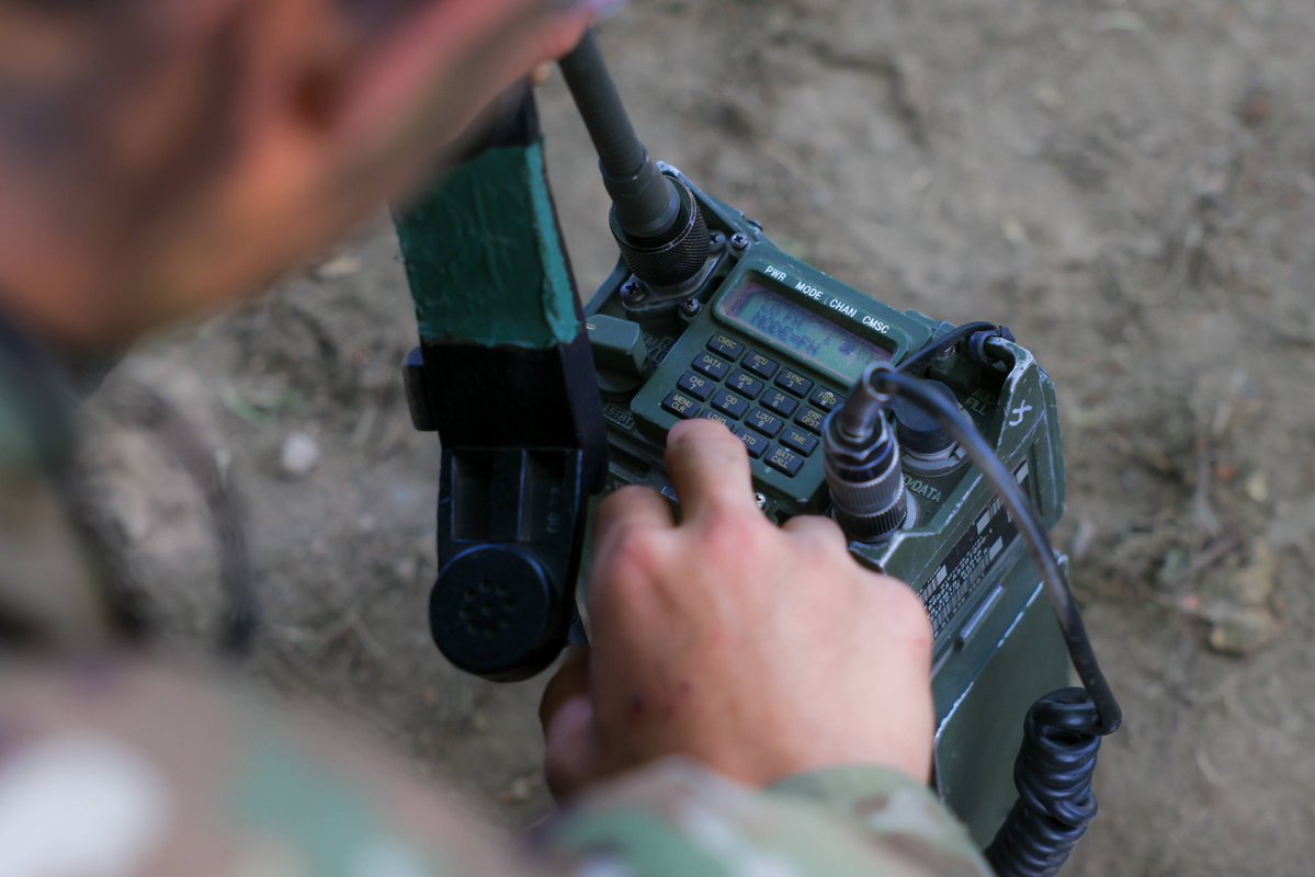 WestPoint_USMA's tweet image. 📞Communication is key.🗝️
New cadets learn to operate military communication systems that keep battlefield commanders connected with higher HQ.
#CBT2025 #USMA2029 #BeastBarracks