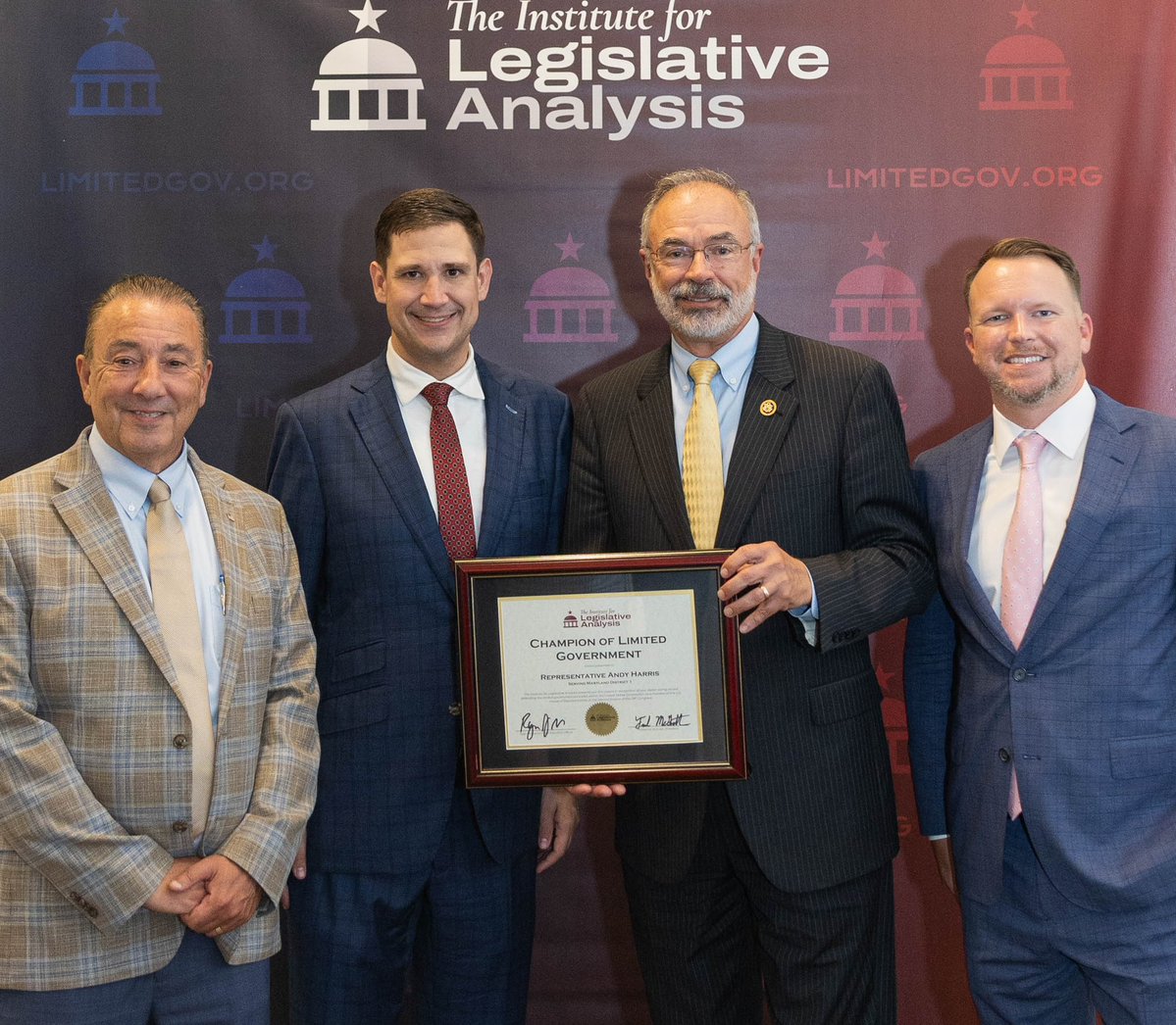 RepAndyHarrisMD's tweet image. Honored to be recognized as a Champion of Limited Government by the @leganalysis.
Government should be limited, accountable, and serve the PEOPLE—not itself.
I’ll keep fighting every day to keep it that way.