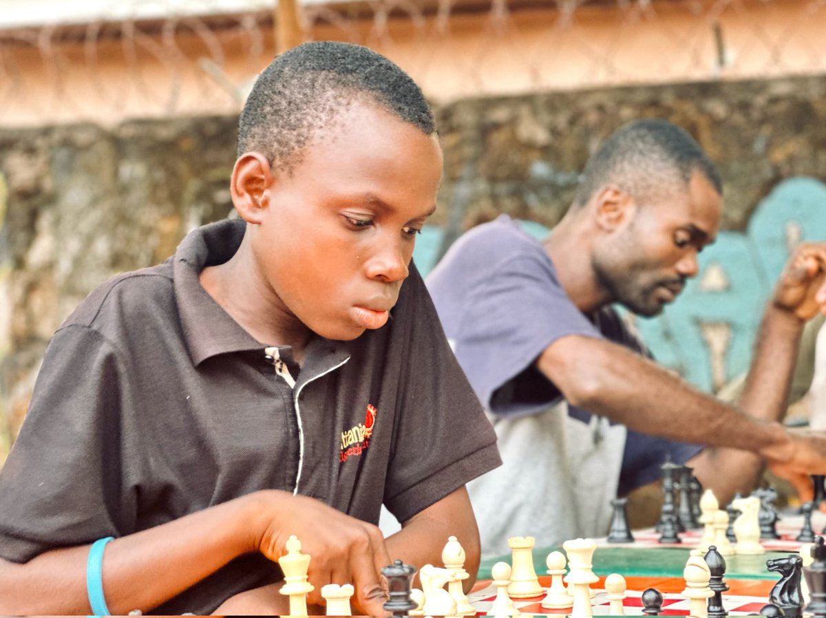 unteam_fuhsomsa's tweet photo. 🧠♟️:This is not all about chess but resilience, it's inclusion, it's growth.
When the board speaks, stereotypes fall.
#WorldChessDay #UNFUHSO #Gamechanger #Chessforhope #Otukpovoices https://t.co/1fCXZgwL0e