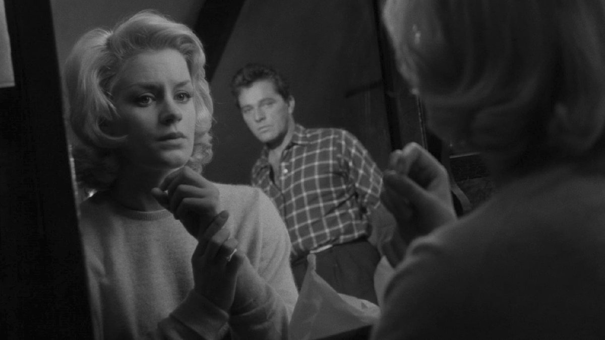 Teddy_Devisme's tweet image. Seulement 1 an les séparent, mais LOOK BACK IN ANGER (Tony Richardson) et A BOUT DE SOUFFLE (JL Godard) filment avec une liberté nouvelle des hommes violents et misogynes. Regards irrévérencieux et nerveux sur leur époque, aux egos masculins débridés et aux femmes sous emprises.