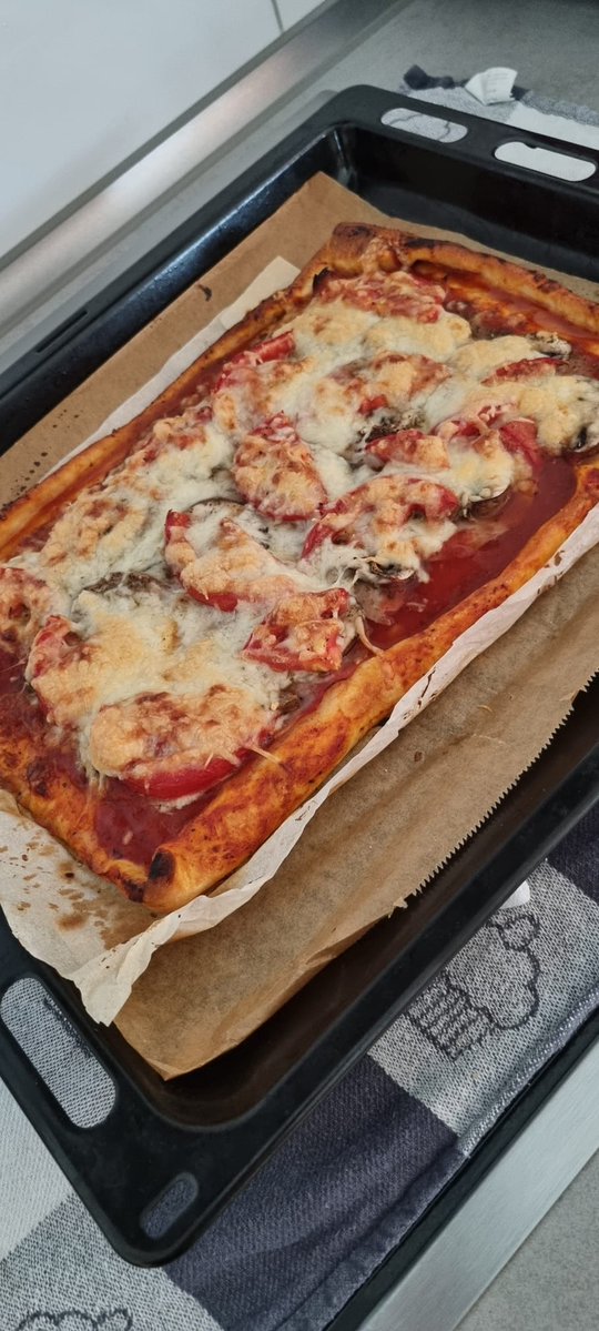 TwaPaloma3's tweet image. Erstmal Salat