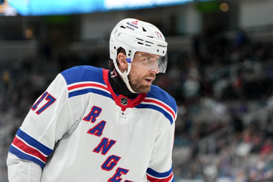 m4k_Kayla's tweet photo. Blake Wheeler officially retires after 16 NHL seasons and 1,172 games. Congrats on an amazing career, Captain! Enjoy family time-you've earned it.   https://t.co/2uGlwXTVyD https://t.co/69EaYI0bN9