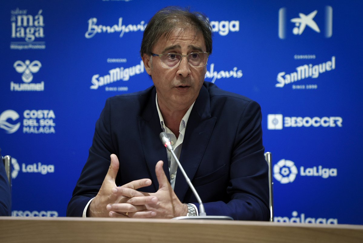 ✋𝗔𝗟𝗧𝗢 𝗔𝗛Ɩ́, 𝗠𝗔𝗟𝗔𝗚𝗨𝗜𝗦𝗧𝗔 

🔮 Has caído en el POV de ser Loren Juarros. Tienes que firmarle un defensa central a Sergio Pellicer que sustituya a Nélson Monte y dé rendimiento inmediato al equipo.

👀 ¿A quién te traerías para el <a href="/MalagaCF/">Málaga CF</a> ?

📷 #MálagaCF (Web)