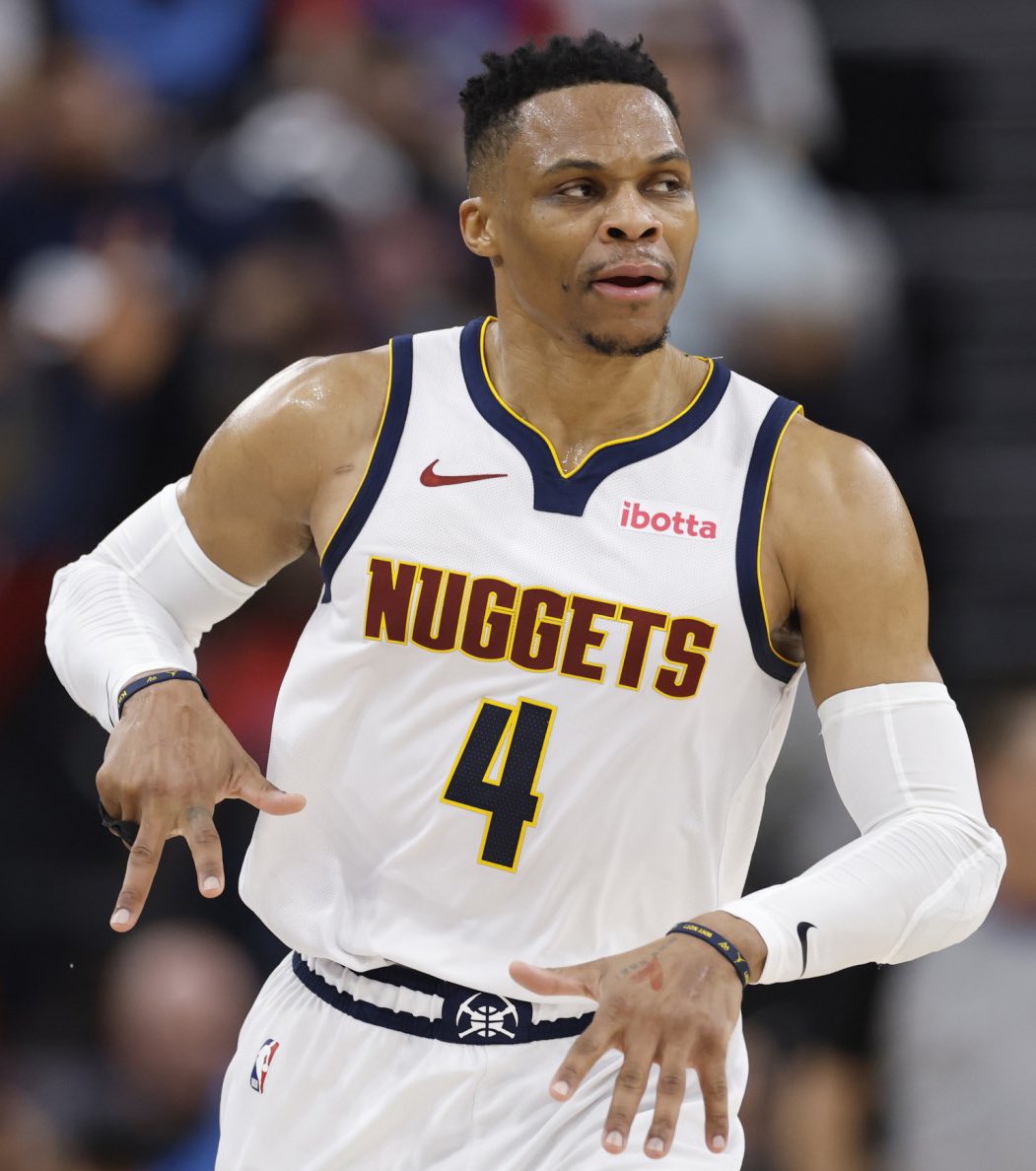 esidery's tweet image. The Kings are widely believed to be targeting another veteran point guard to pair with new starter Dennis Schröder.
Sacramento has remained in contact with their top two remaining targets: Russell Westbrook and Ben Simmons.