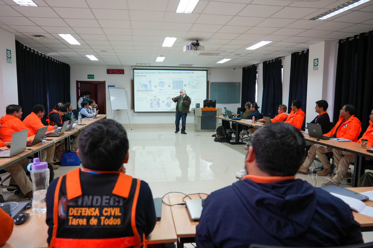 CISMID_UNI's tweet image. 🧑💻 El 15 y 16 de julio se realizó la capacitación del sistema experto SEIDAS con @CENEPRED e @indeciperu en el COEN–INDECI.
Investigadores de CISMID presentaron su aplicación para fortalecer capacidades institucionales, en el marco del proyecto #SATREPS de cooperación 🇵🇪🇯🇵.