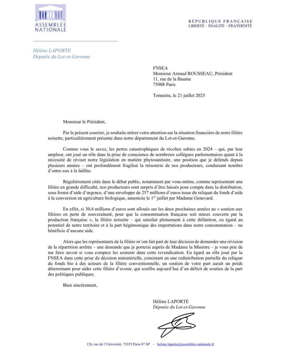 HeleneLaporteRN's tweet image. ✍🏻 Sollicitée par la filière #Noisette du Lot-et-Garonne, j’interpelle Monsieur @rousseautrocy, Président de la #FNSEA, sur sa position à son égard. Des aides d’urgence issues du reliquat du fonds d’aide à la conversion en agriculture #Bio vont être attribuées : la filière…