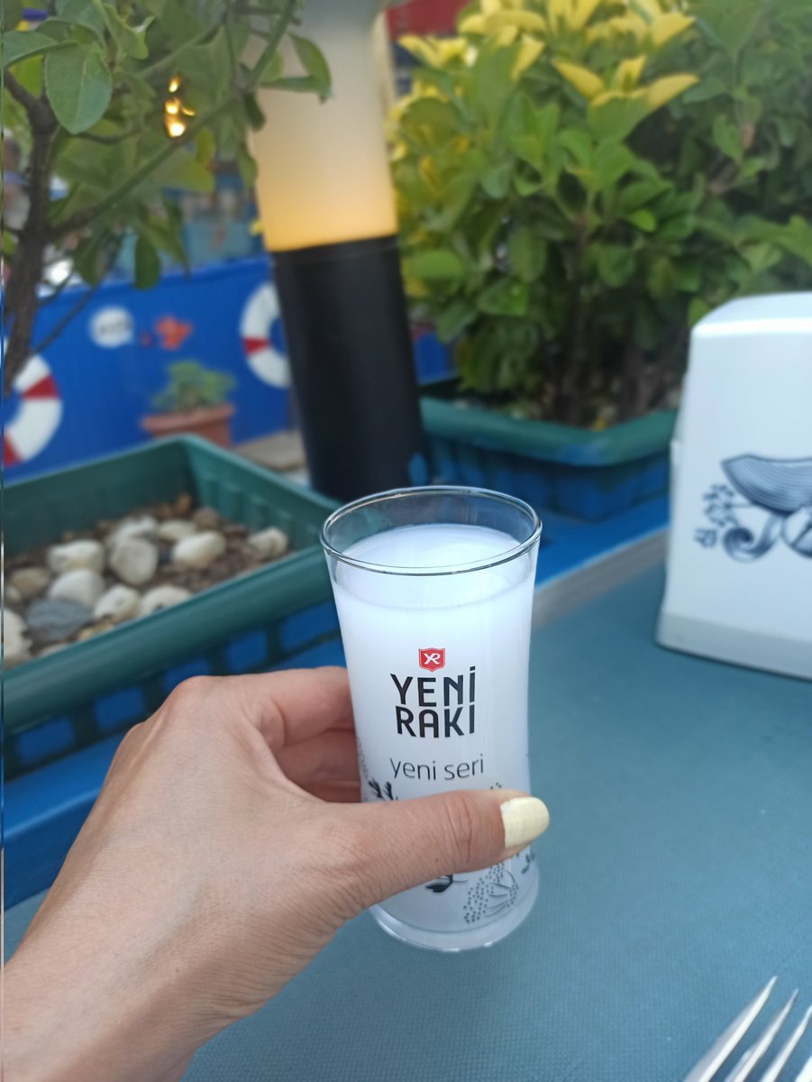 Denk gelenlere gelsindi ilk kadeh🍀 sonrakilere sonra bakarız😉