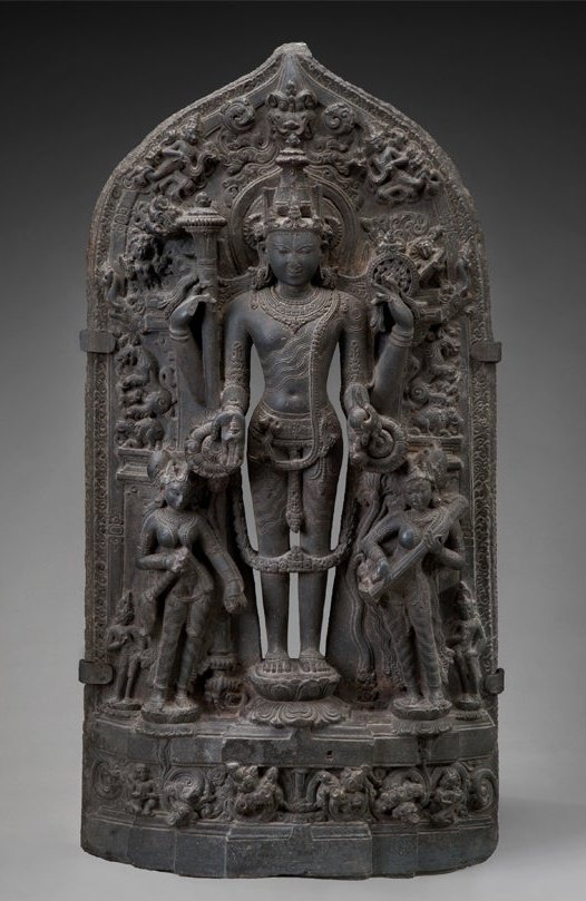 CliosChronicles's tweet image. Shri Vishnu with Lakshmi and Sarasvati.
c. 1100–1200, Bangladesh