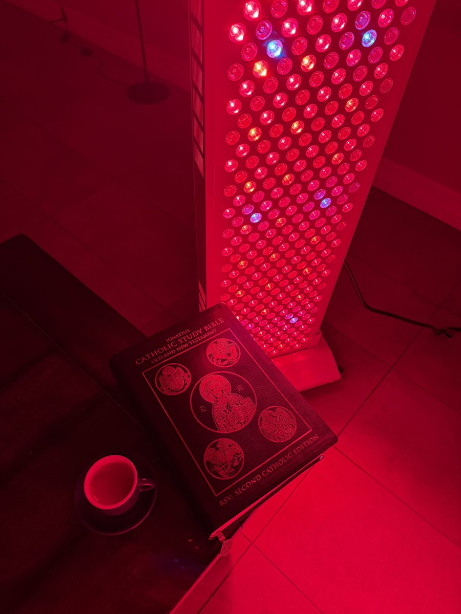 SSchiffenhaus's tweet image. Red light - Bible - Espresso - Ready for the Day