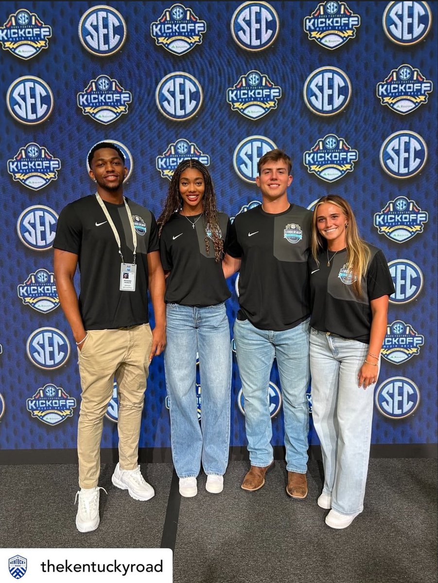 BigBlueDylan's tweet image. Kentucky F Mouhamed Dioubate is representing The Basketball Team among other Kentucky athletes, at the SEC Leadership Council Meetings.
Awesome! @MoDioubate @KentuckyMBB
#BBN #KentuckyBasketball