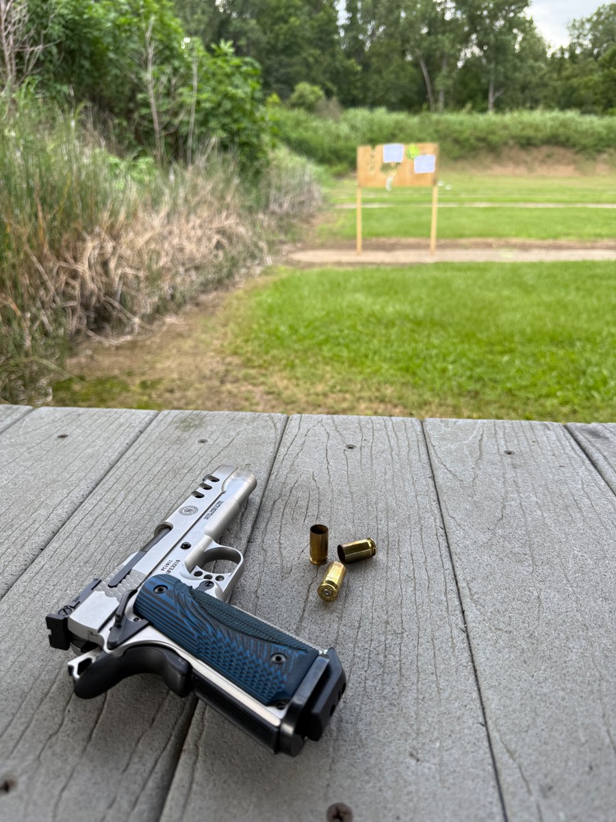 Michael Helms (@firearmshistory) on Twitter photo Plot spoiler: I didn't attend a Coldplay concert over the past week. Just a lot of range time with this <a href="/Smith_WessonInc/">Smith & Wesson Inc.</a> PC1911 chambered in God's Caliber.
#smithwesson #smithandwesson #smithandwessonpartner #M1911 #45ACP #GodsCaliber #rangetime #pewpew Plot spoiler: I didn't attend a Coldplay concert over the past week. Just a lot of range time with this <a href="/Smith_WessonInc/">Smith & Wesson Inc.</a> PC1911 chambered in God's Caliber.
#smithwesson #smithandwesson #smithandwessonpartner #M1911 #45ACP #GodsCaliber #rangetime #pewpew