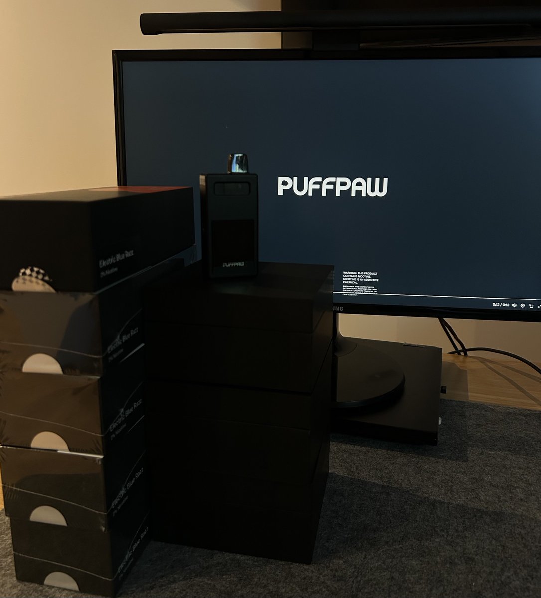 nics_off's tweet image. tomorrow is the @puffpaw_xyz gen2 sale
if you’re planning to buy, my code is: 703484 (will post link)
first 15 ppl to use it (with proof) will get 3k $preVAPE each, the same amount you’d normally get by referring 2 ppl yourself 🫡
okay but here’s the thesis behind this sale:…