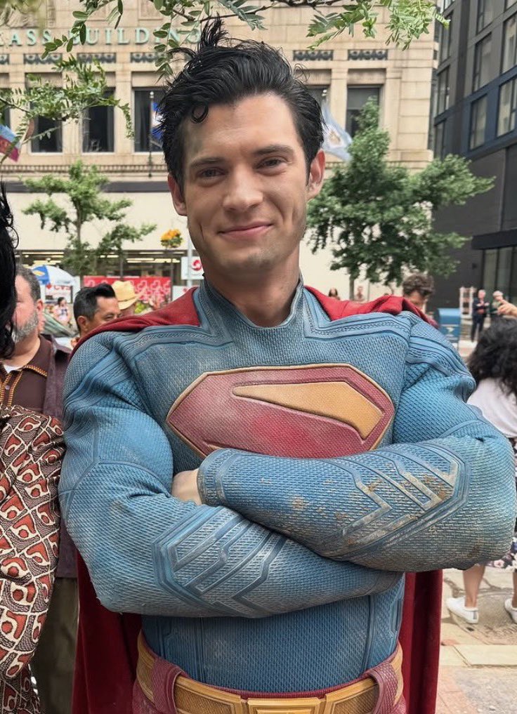 theholofiles's tweet image. David Corenswet in newly shared behind the scenes pic from SUPERMAN