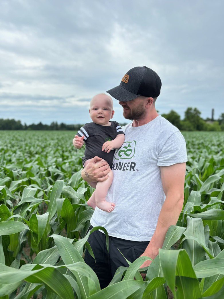 Just a little something to make your Monday happier! 👶🏼🌽💚

#PlantPioneer