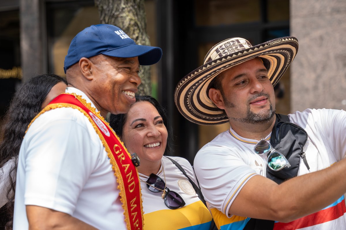 nycgob's tweet image. Este domingo, los neoyorquinos celebraron la cultura peruana con un desfile en su honor en el vecindario de Jackson Heights, Queens.
Vea algunos de los mejores momentos de esta fiesta peruana.