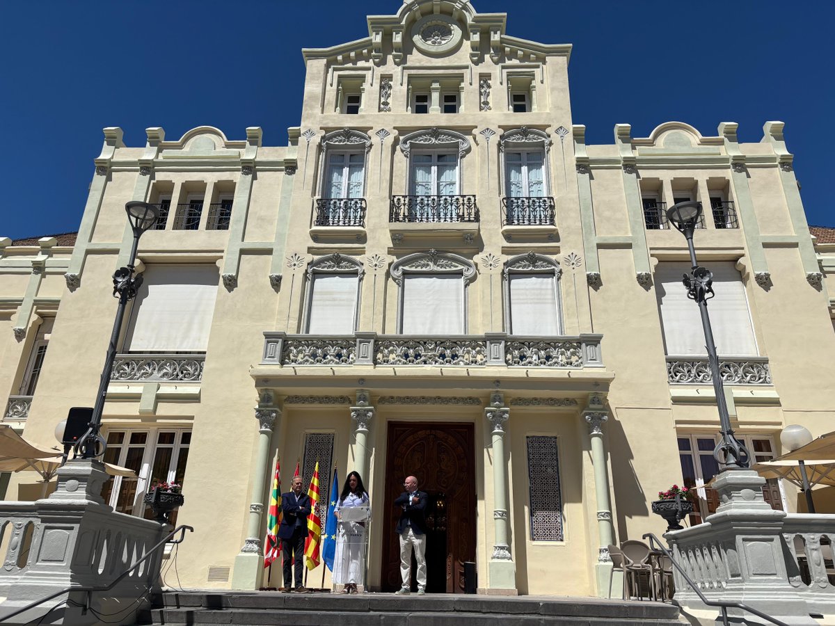 Ya está restaurada la fachada del Casino 😍

Gracias al Ayuntamiento, Gobierno de Aragón y el Plan de Sostenibilidad Turística en Destino ‘Huesca, puerta del Pirineo’, a través de los fondos europeos #NextGenerationEU Huesca recupera esta joya arquitectónica

#PlandeRecuperación