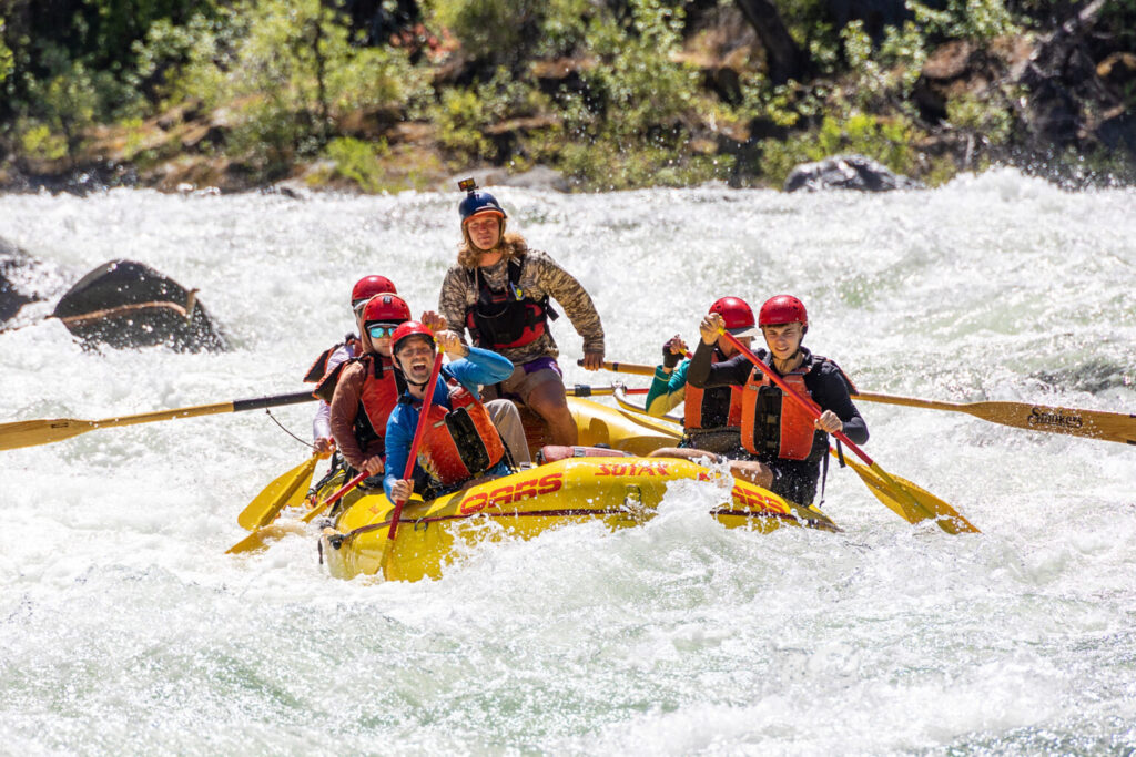 The Tuolumne River gets its start high in the Sierra, fed by the Lyell and Dana Forks as they converge in Yosemite’s breathtaking Tuolumne Meadows. As the river winds west out of the park, it transforms into a whitewater playground!

🌊 californiahighsierra.com/trips/best-whi…