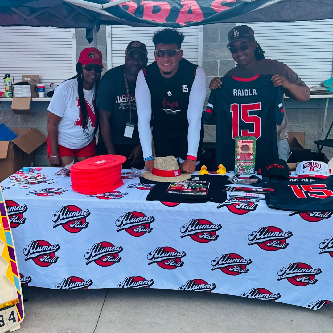 AlumniHallUNL's tweet image. We were thrilled to be part of the Dylan Raiola Youth Football Camp this past weekend! 🏈 We had a great time giving away some cool prizes and meeting the legend himself @RaiolaDylan 🎉