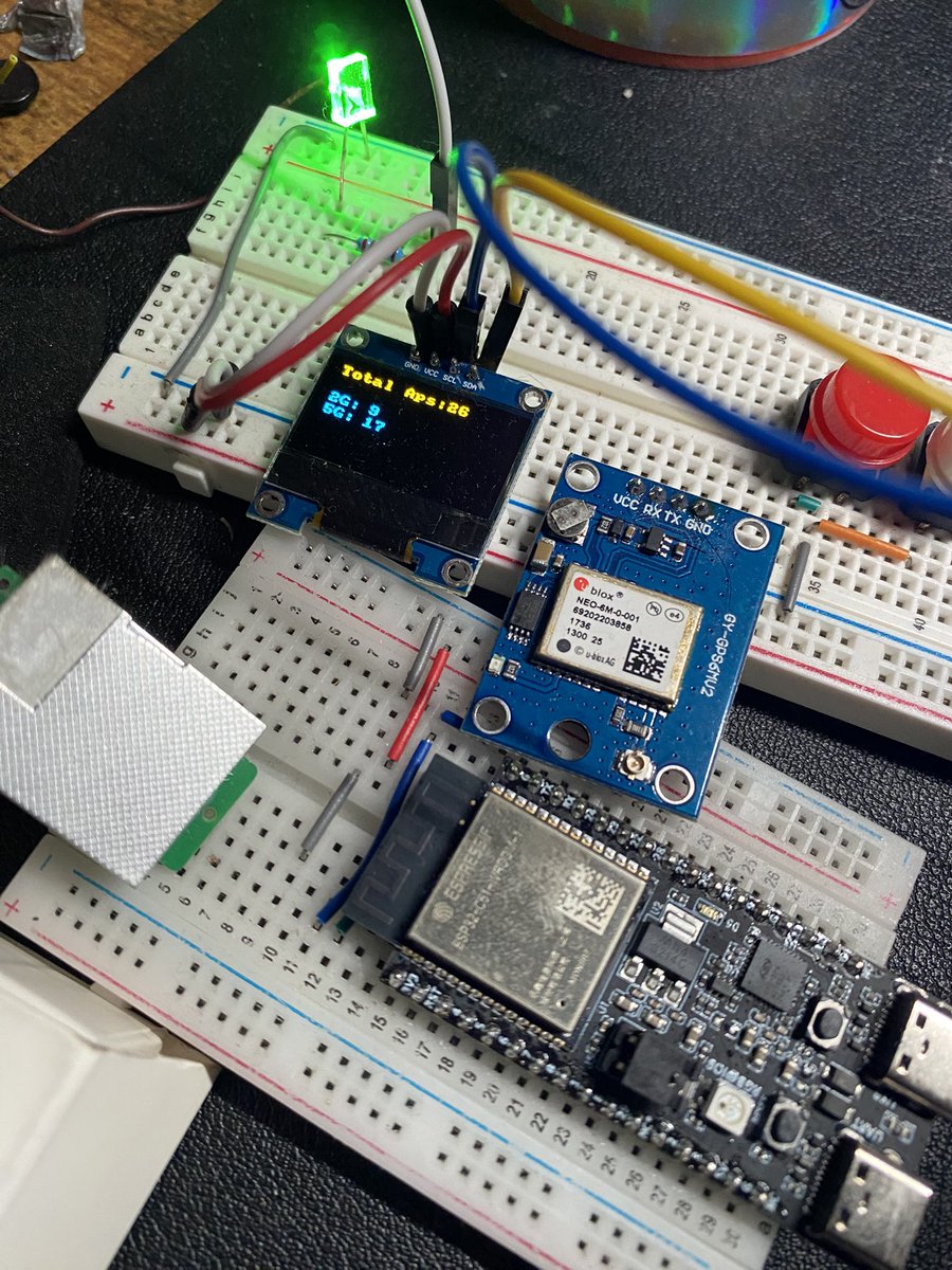 FlashMeMaybe's tweet photo. Scanning 2.4Ghz and 5Ghz Wi-Fi using the ESP32 C5 https://t.co/0a9UgUuyIc