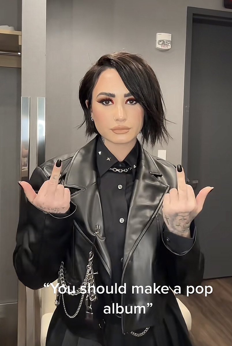 isourwarrior's tweet image. oh demi you’re so unserious 😭