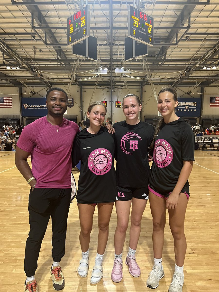 A few of our Hawks out in Emerson, GA playing some really good basketball. #gohawks