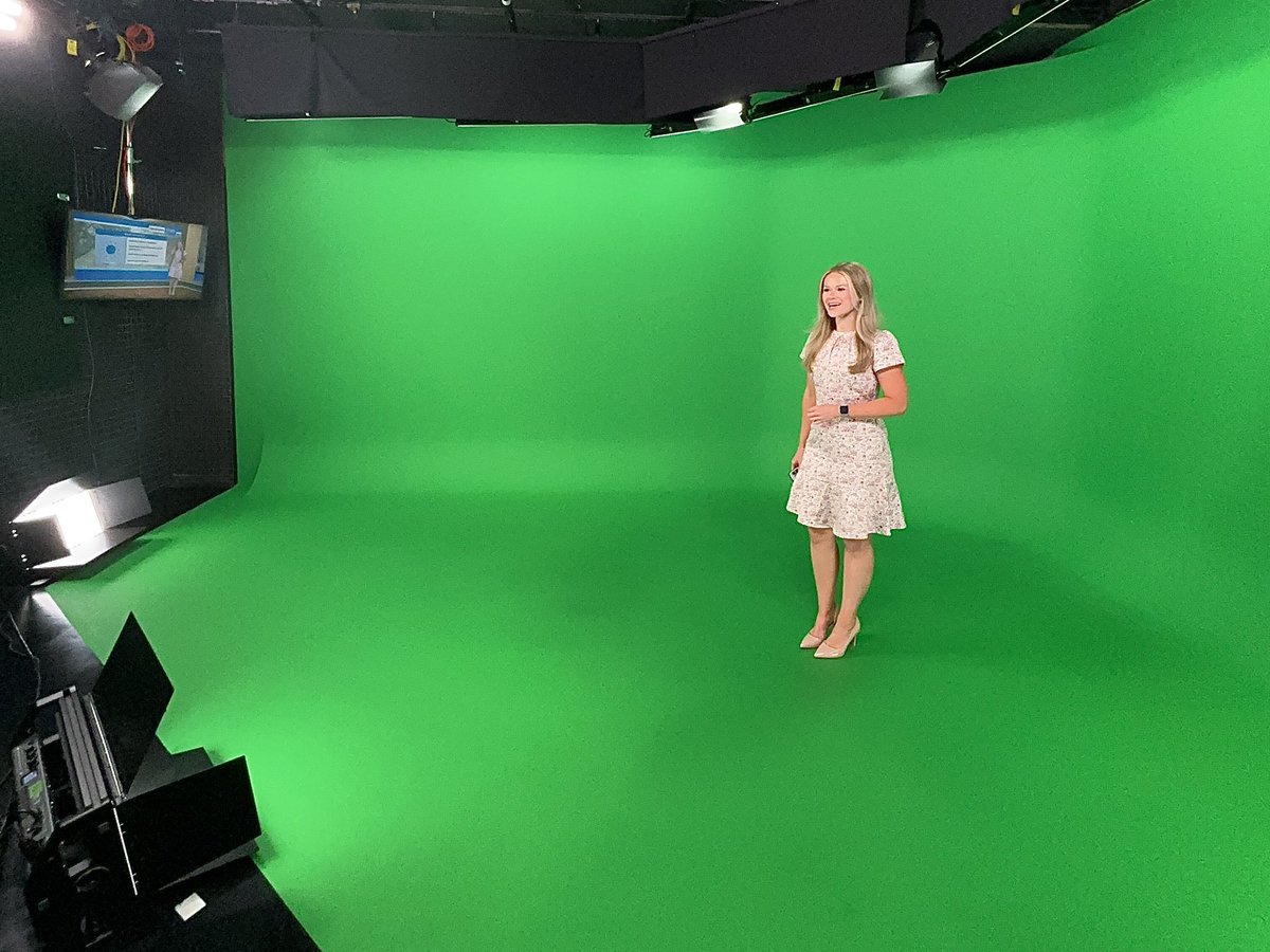 wxashleystanley's tweet image. What you see on your tv vs. what it actually looks like🤫
#WxonThe1s