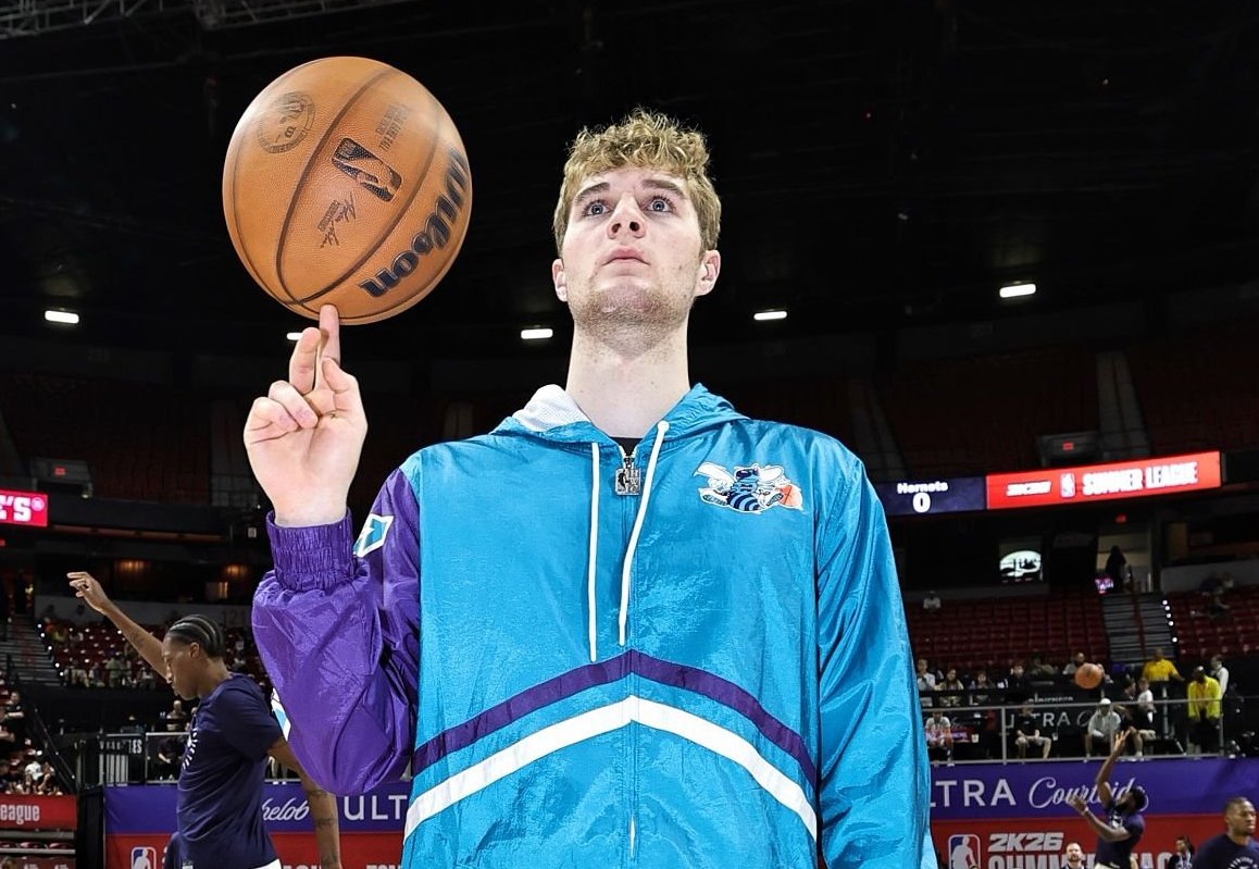 HornetsReddit's tweet image. Liam McNeeley has signed a multi-year shoe deal with Nike, per @NickDePaula. 👟