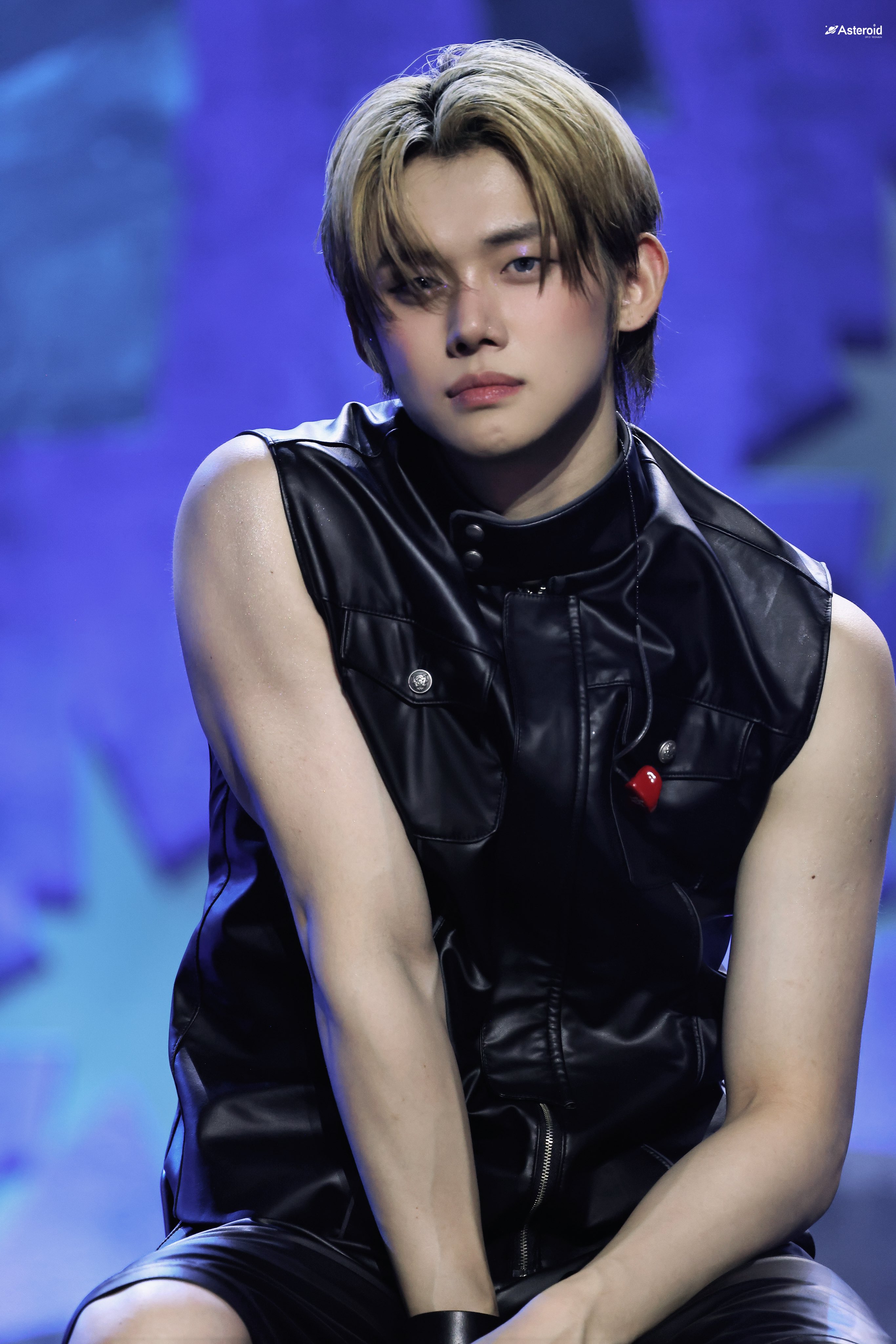 アイドル YEONJUN 240414 TXT Yeonjun - 'Deja Vu' at Inkigayo | kpopping