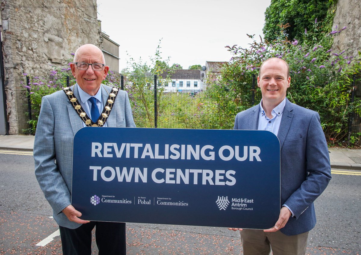 CommunitiesNI's tweet image. Minister @GordonLyons1 has announced his department’s support for a £171,050 project to bring an empty gap site on Larne Main Street into community use as a pop-up park.

👀 Find out more:

communities-ni.gov.uk/news/minister-…