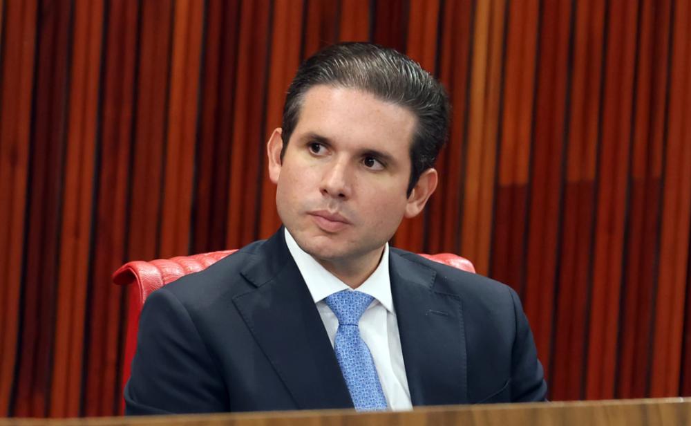 NINGUÉM (@gorillaz1962) on Twitter photo Um deputado no exterior conspirando contra o próprio povo que o elegeu, não pode continuar a exercer esse mandato. <a href="/HugoMottaPB/">Hugo Motta</a> você é um frouxo e não tem estatura para exercer o cargo que ocupa. Bora dar RT!
#EduardoBolsonaroCassado Um deputado no exterior conspirando contra o próprio povo que o elegeu, não pode continuar a exercer esse mandato. <a href="/HugoMottaPB/">Hugo Motta</a> você é um frouxo e não tem estatura para exercer o cargo que ocupa. Bora dar RT!
#EduardoBolsonaroCassado