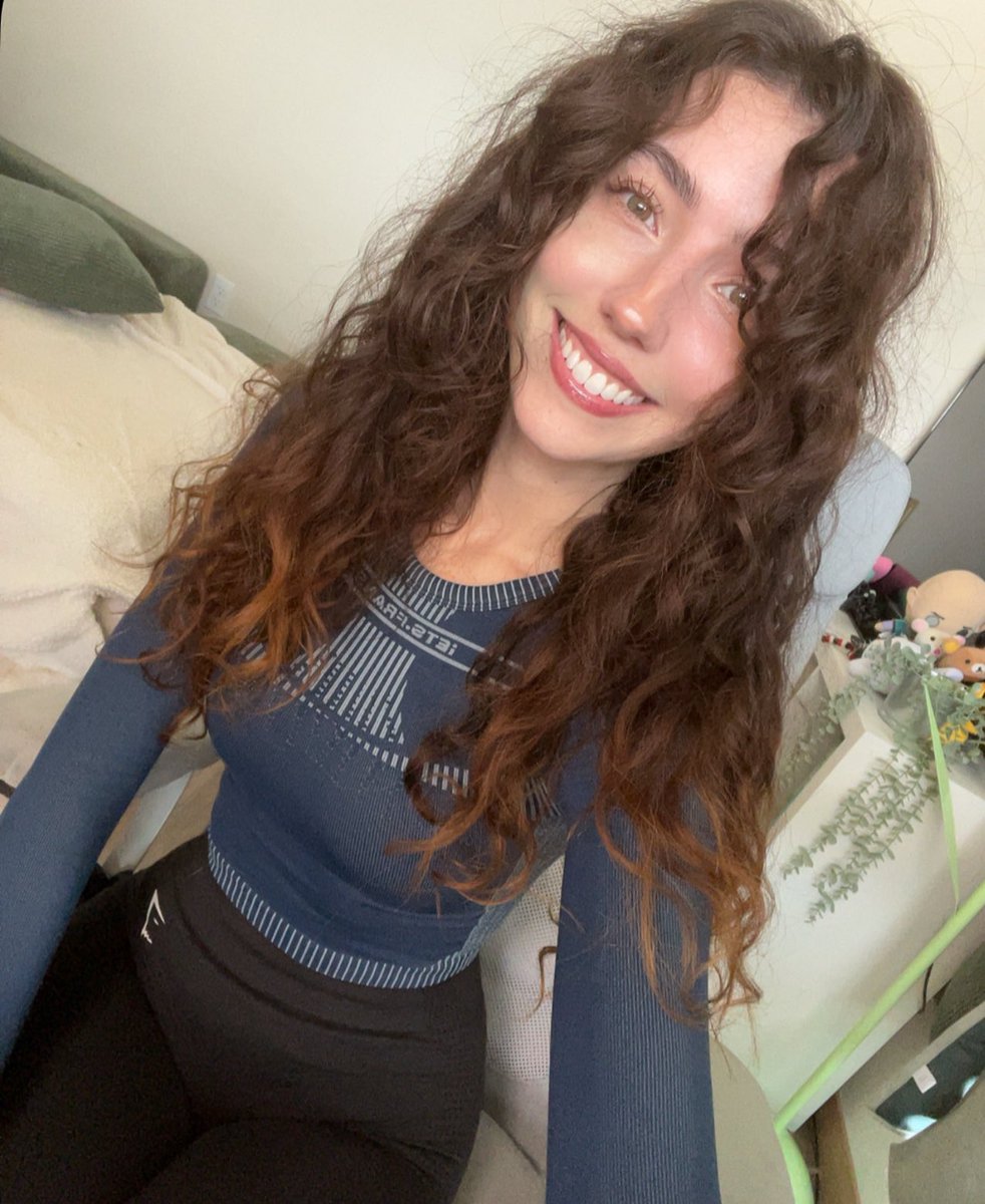breebunn's tweet image. THE TIME HAS COME!!
starting death stranding 2 today!!! STREAM IS LIVE RIGHT NOW! i’ve got a notebook and im ready to write down the lore as we go through!
twitch/breebunn
