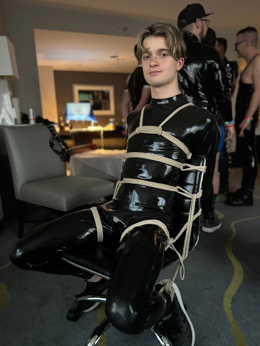 Space Twink ✨⛓️ (@spaceytwink) on Twitter photo I was turned into a bound and shiny party decoration by <a href="/BoundMikeX/">BoundMike</a>. Would you untie me? 🥺 I was turned into a bound and shiny party decoration by <a href="/BoundMikeX/">BoundMike</a>. Would you untie me? 🥺