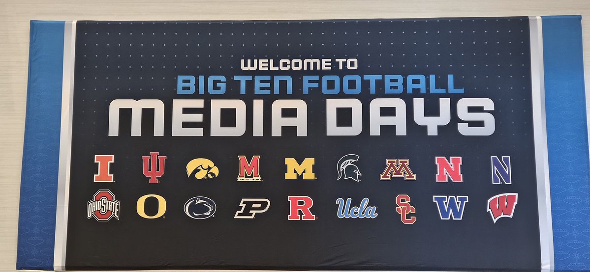 JBook_37's tweet image. The stage is set before the Big Ten commissioner takes 100 Michigan questions.