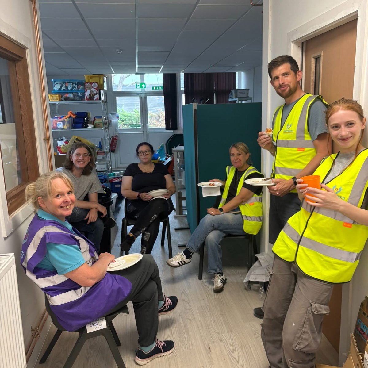 footprintscec's tweet image. On Saturday we held a Volunteer Day at our new Footprints Centre, thank you to everybody who gave us their time and worked so hard! 🙏👣