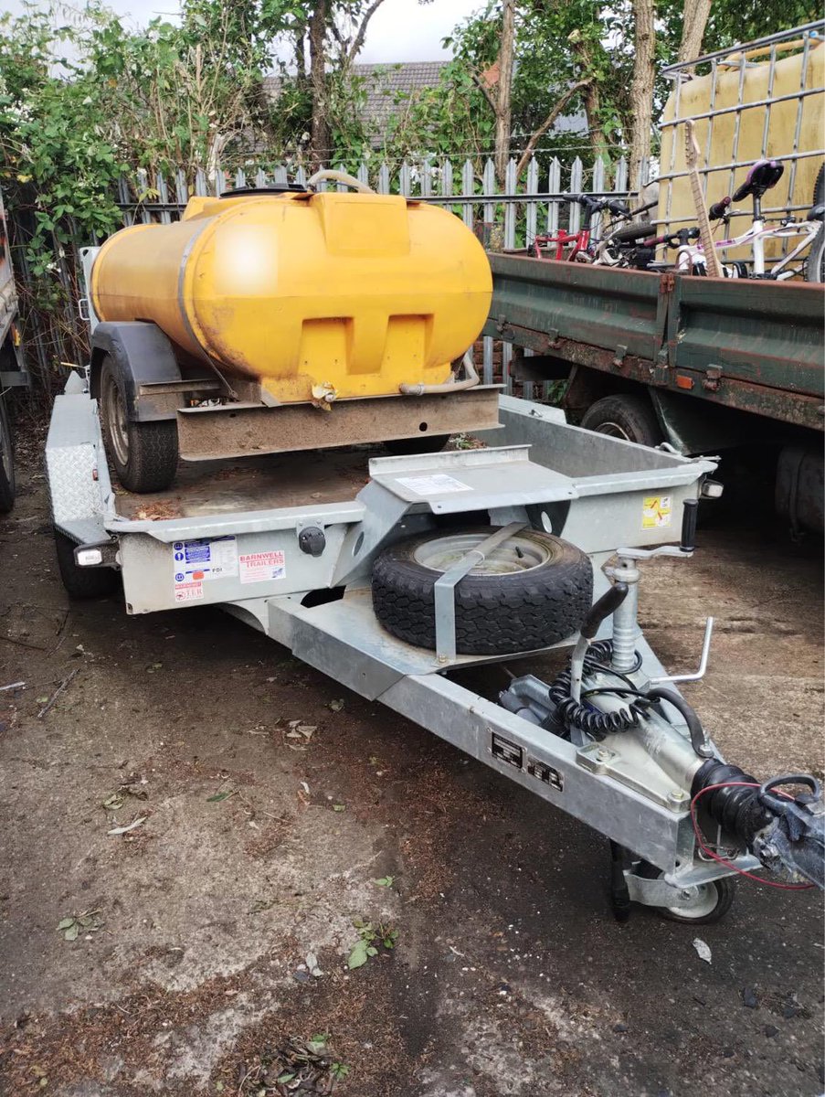 DatatagPLT's tweet image. The PLT has assisted @leicspolice #RCAT with the ID of this stolen Ifor trailer on false ID. 
True ID established and confirmed as stolen in 2022. 
Contact Plt@datatag.co.uk for free police  training, operational support or assistance with Vehicle/ Plant/ Caravan ID
#HereToHelp