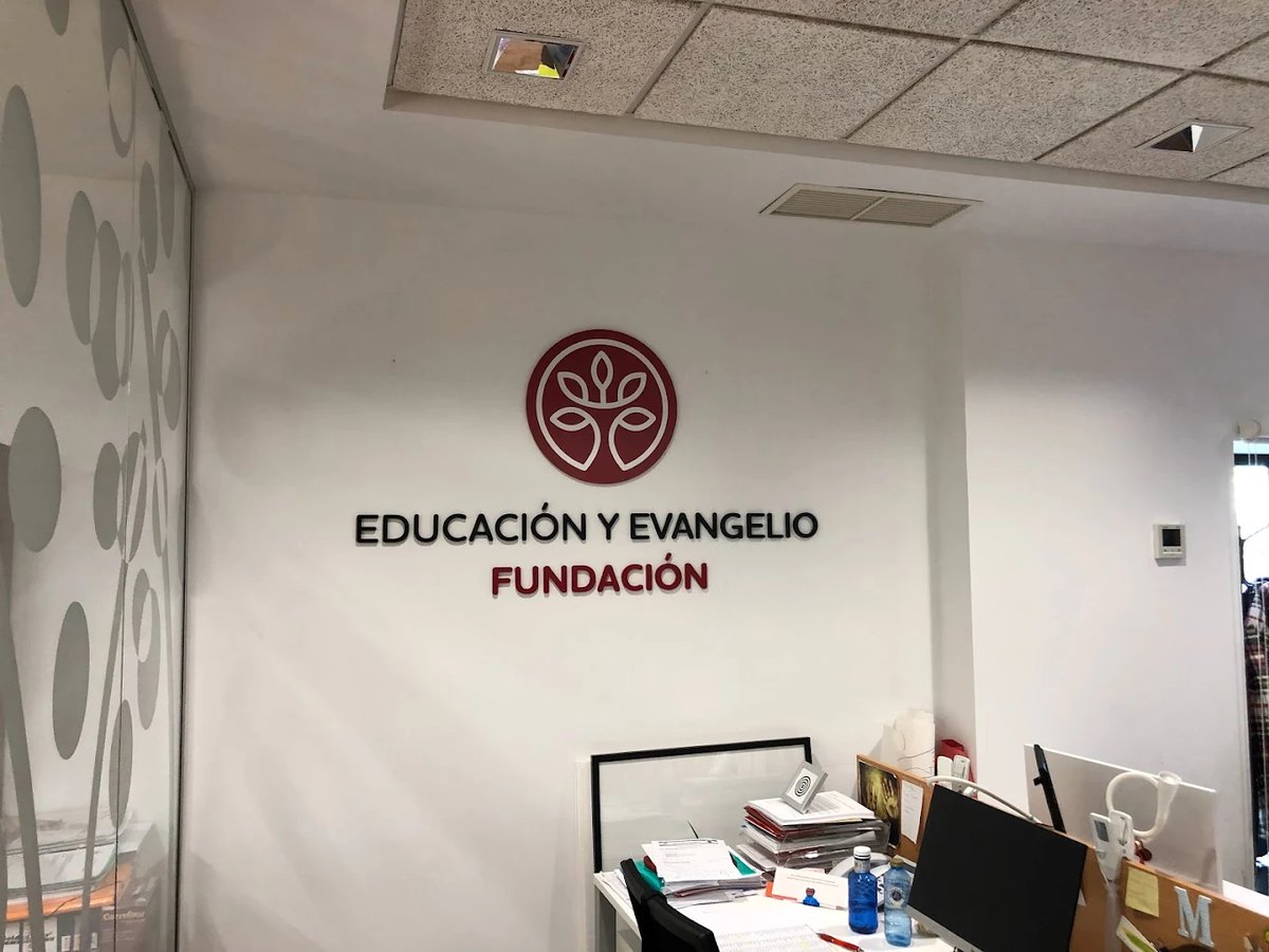 Escalae_Es tweet media