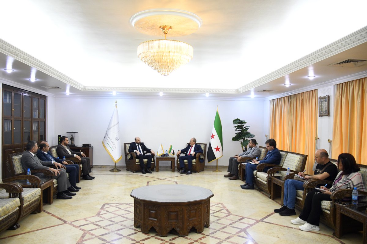 Sana__gov's tweet image. وزيرا التعليم العالي والطاقة يبحثان تطوير المعاهد التقانية النفطية، ويؤكدان أهمية ربط التعليم في سوريا بسوق العمل، وتفعيل التدريب العملي في منشآت الطاقة.
🔗sana.sy/?p=2251454
#المعاهد_التقانية_النفطية
#سوريا
#سانا