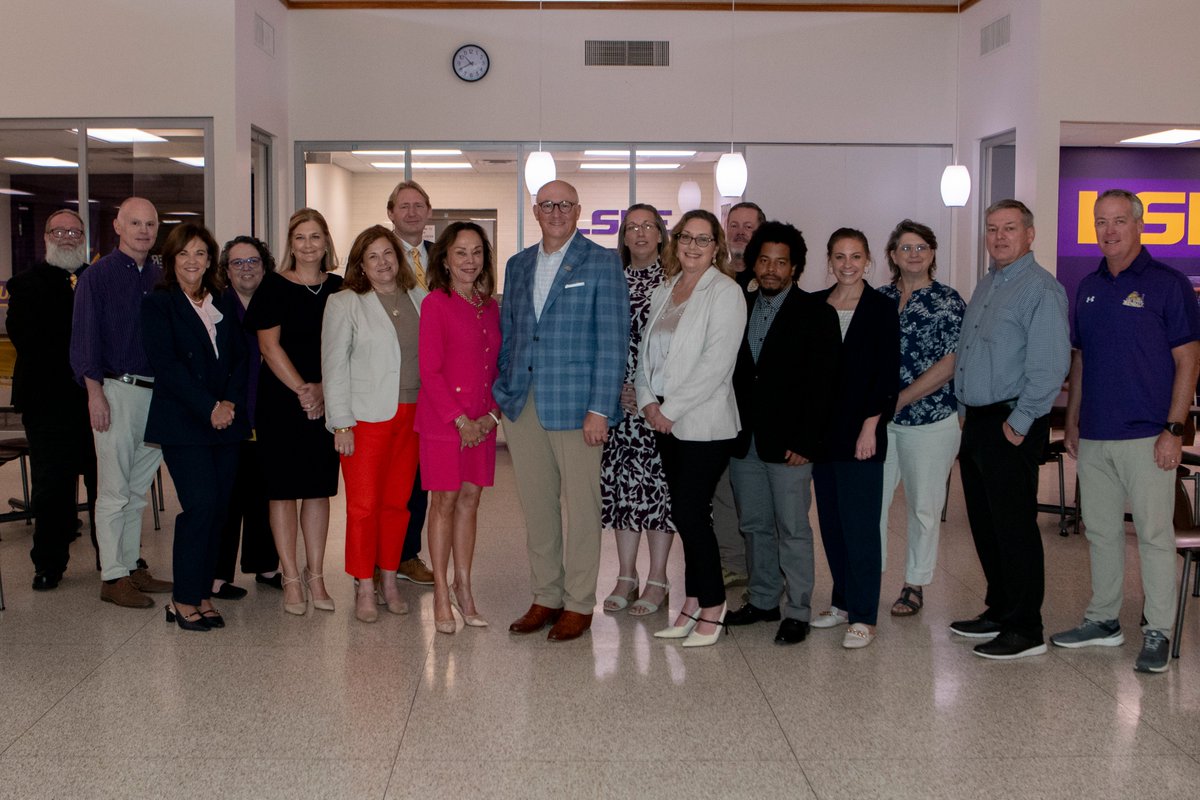 LSUEunice's tweet image. We had the pleasure of welcoming @LSU Interim President @MLeeLSUAg1 and some of the LSU leadership team to campus as they tour the campuses in the LSU system. Thanks to President Lee for taking time to see all of the good things happening here on the Cajun Prairie!
