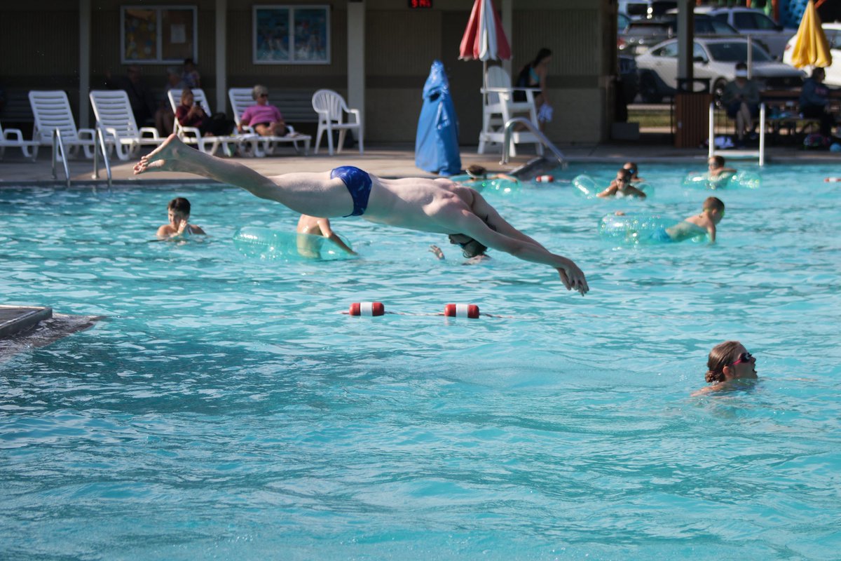 SwimAmherst's tweet image. 2025 Donut Day pics 4.0