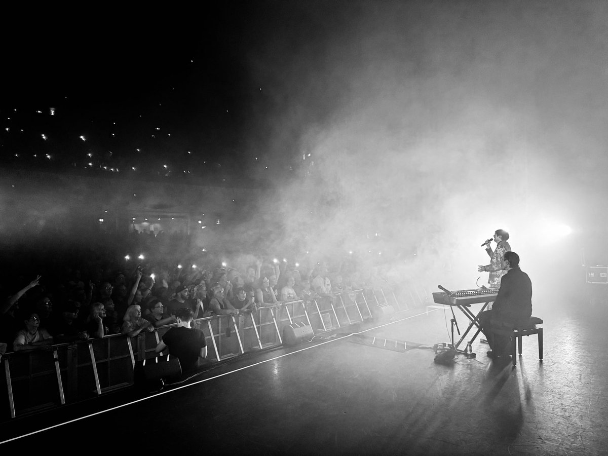 sparksofficial's tweet image. Now that the first part of the MAD! Tour is over, what are some of your favorite moments/memories from those shows in Japan and Europe❓
MAD! Tour continues to North America in September!
allsparks.com