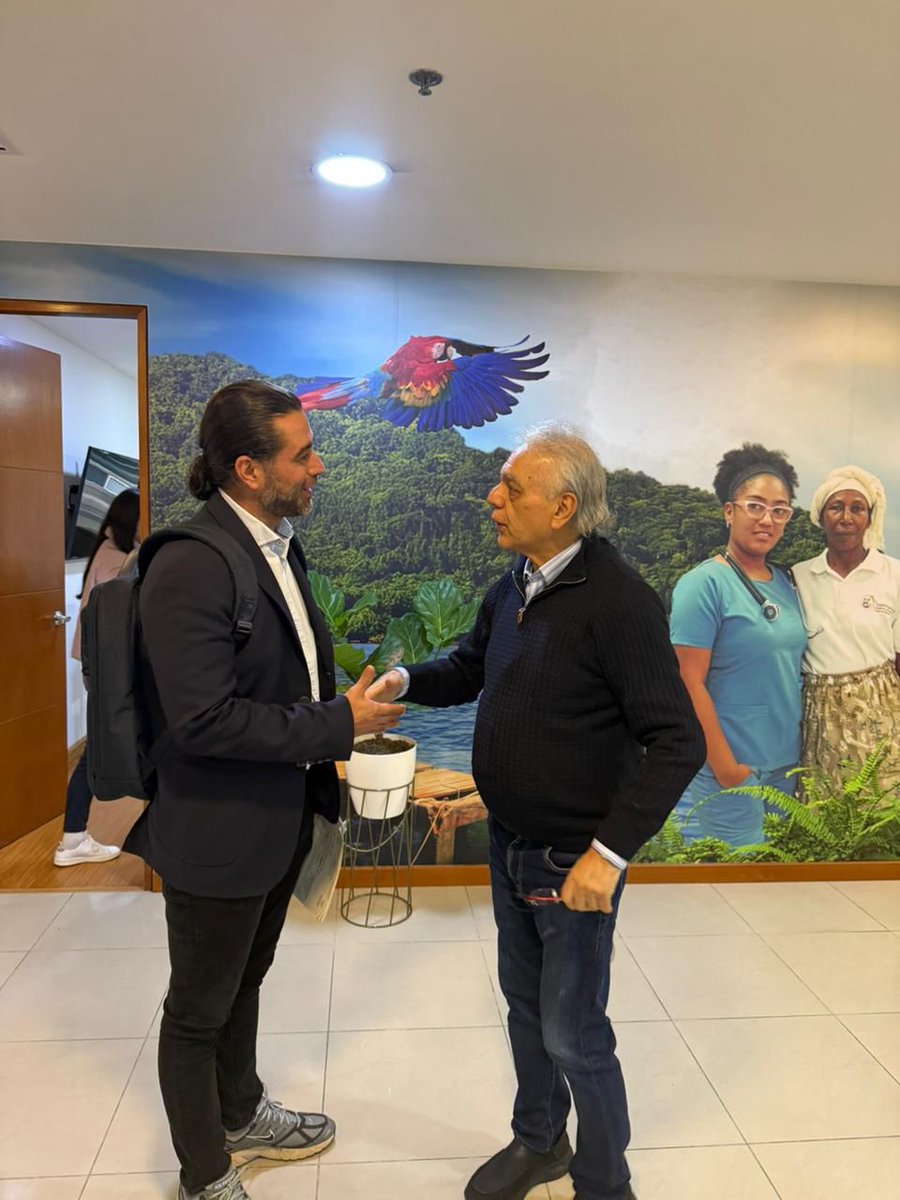 ¡Avanzamos juntos! 🤝
En una reunión clave en #Bogotá el Dr. Bernardo Camacho, Interventor de Nueva EPS, expresó su compromiso, empatía y apoyo total a Promedan IPS ante los retos recientes. 

Conoce más aquí:  instagram.com/p/DMYGhEOOFB0/…