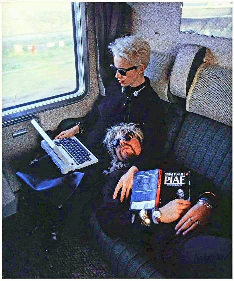 peterkidder's tweet image. Eurythmics in 1986