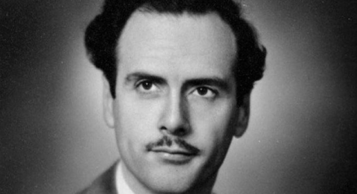 Peine01's tweet image. „Wenn eine neue Technik den einen oder anderen unserer Sinne auf die soziale Umwelt ausweitet, dann werden sich in dieser bestimmten Kultur neue Verhältnisse zwischen allen unseren Sinnen einstellen." Marshall McLuhan
21. Juli 1911 - 31. Dezember 1980
