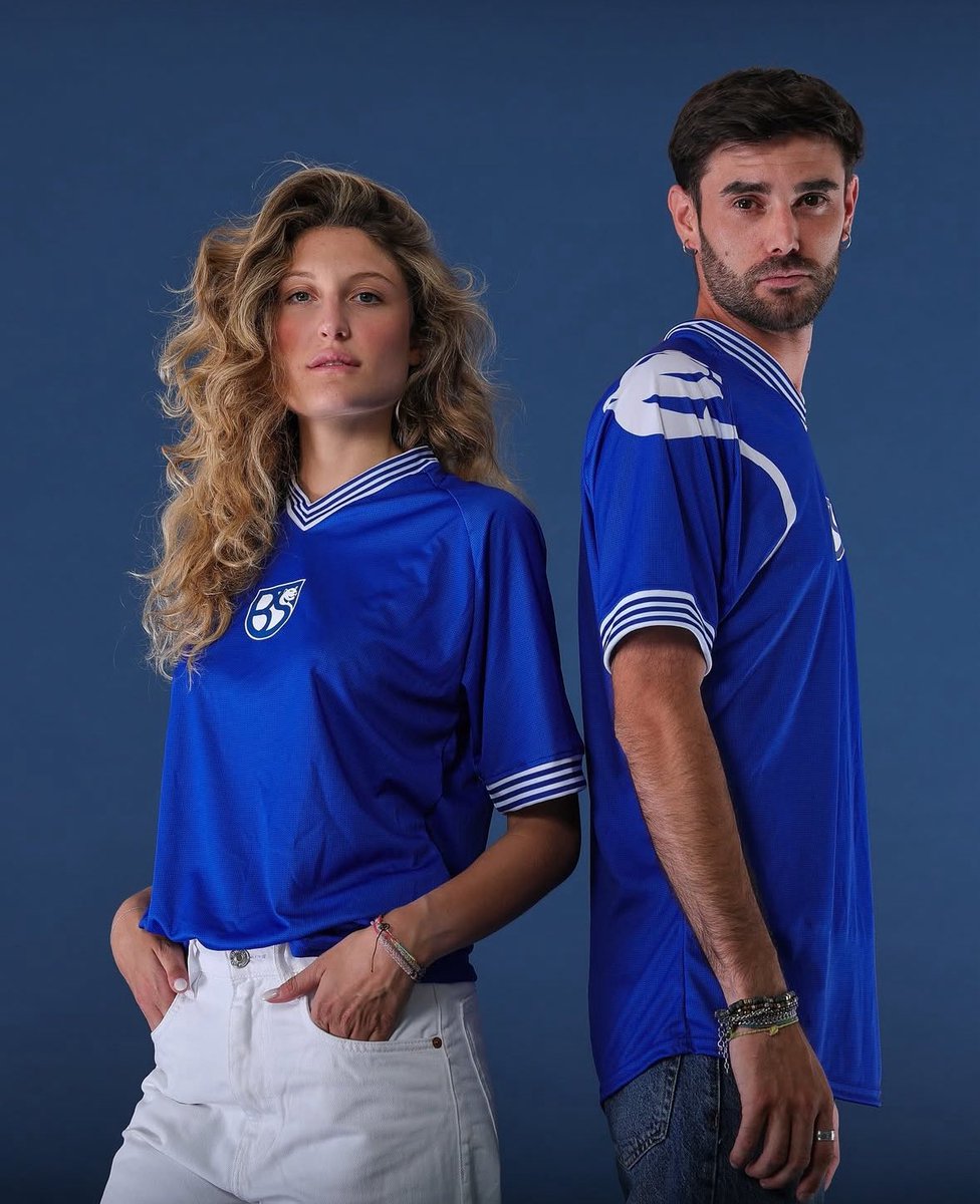 FutbolShIrTALIA's tweet image. Union Brescia
After the collapse of Brescia Calcio a deal with Feralpisalò sees this new team enter Serie C along with a new kit and crest designed and made in house.
Meanwhile another phoenix ‘Brescia’ rumoured to start at tier 5, who knows a Feralpisalò phoenix as well?