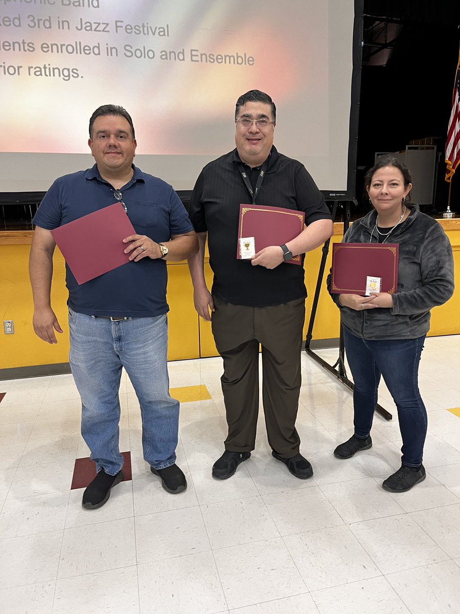 Ysleta Middle School (@ysletams) on Twitter photo Today at <a href="/YsletaMS/">Ysleta Middle School</a> we celebrated the success of our teachers in Performance, Growth and Fine Arts Performance! Great job! 👏 <a href="/YsletaISD/">Ysleta ISD</a> <a href="/JosePerYMS/">Jose Perez</a> <a href="/LNieto_YMS/">Luis Nieto</a> Today at <a href="/YsletaMS/">Ysleta Middle School</a> we celebrated the success of our teachers in Performance, Growth and Fine Arts Performance! Great job! 👏 <a href="/YsletaISD/">Ysleta ISD</a> <a href="/JosePerYMS/">Jose Perez</a> <a href="/LNieto_YMS/">Luis Nieto</a>