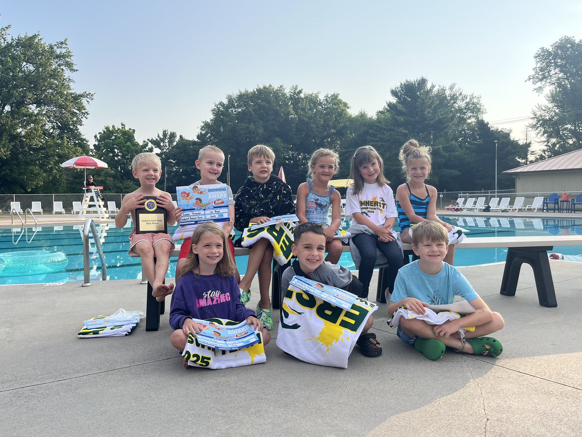 SwimAmherst's tweet image. 2025 Awards Day pics 1.0