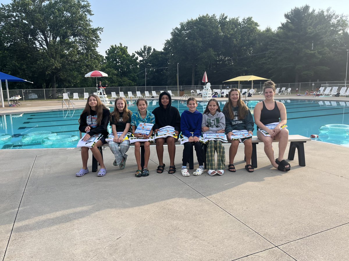 SwimAmherst's tweet image. 2025 Awards pics 3.0