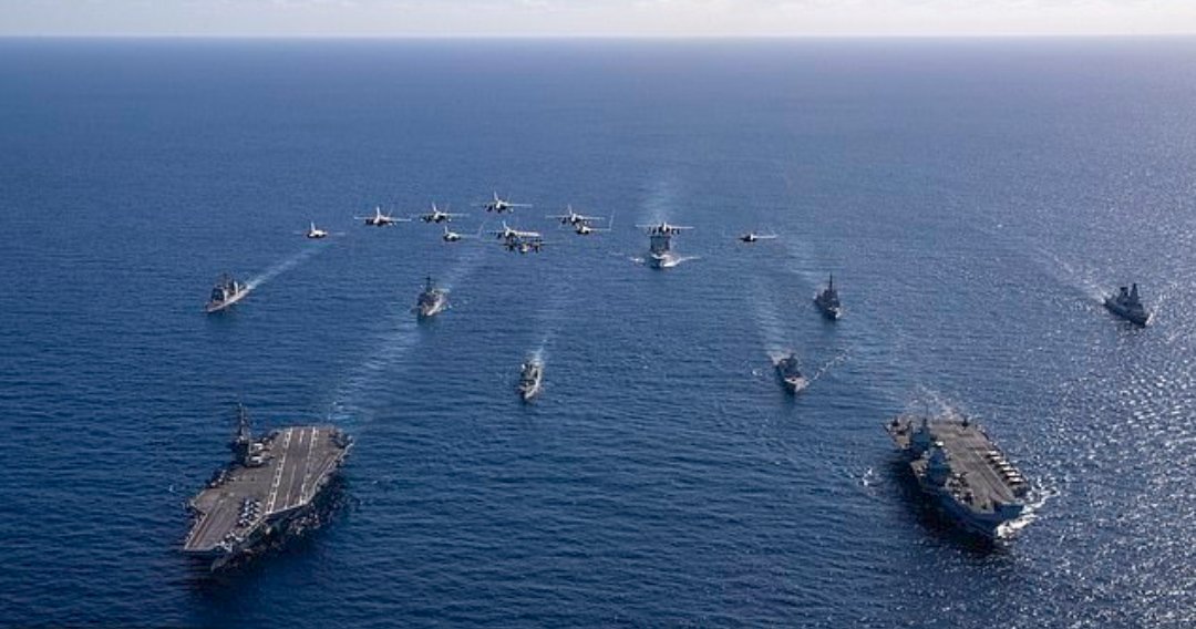 simoneUK69's tweet image. The best and brightest united. HMS Prince of Wales joined USS George Washington in the Timor Sea. What a magnificent sight!
These two maritime juggernauts together made a much needed statement that China's desire to grab the South China Sea would be dead in the water......🇬🇧🤝🇺🇸