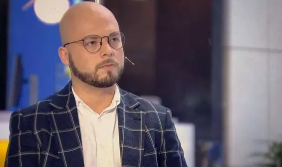 CenterUw's tweet image. Już jutro, 22 lipca, o godzinie 20.18 w Debacie o Migracji @tvp_info wystąpi @DominikPuchala. Rozmowa dotyczyć będzie problemu postaw antyimigranckich w Polsce.