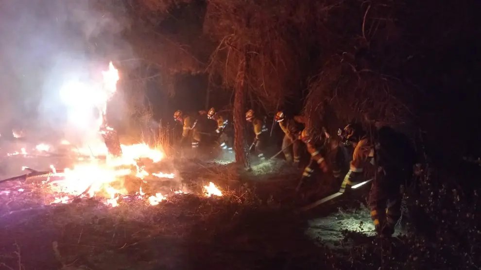 Ingeniería Forestal (@ingforestal50) on Twitter photo Nuestro compañero <a href="/FedericoGrillo4/">Federico Grillo</a>, vocal de la Junta de Gobierno de <a href="/IngForestal50/">Ingeniería Forestal</a> explica en <a href="/20m/">20minutos.es</a> que en el #IFMentrida el fuego no era convectivo, sino "conducido por el viento" 20minutos.es/noticia/573259… Nuestro compañero <a href="/FedericoGrillo4/">Federico Grillo</a>, vocal de la Junta de Gobierno de <a href="/IngForestal50/">Ingeniería Forestal</a> explica en <a href="/20m/">20minutos.es</a> que en el #IFMentrida el fuego no era convectivo, sino "conducido por el viento" 20minutos.es/noticia/573259…